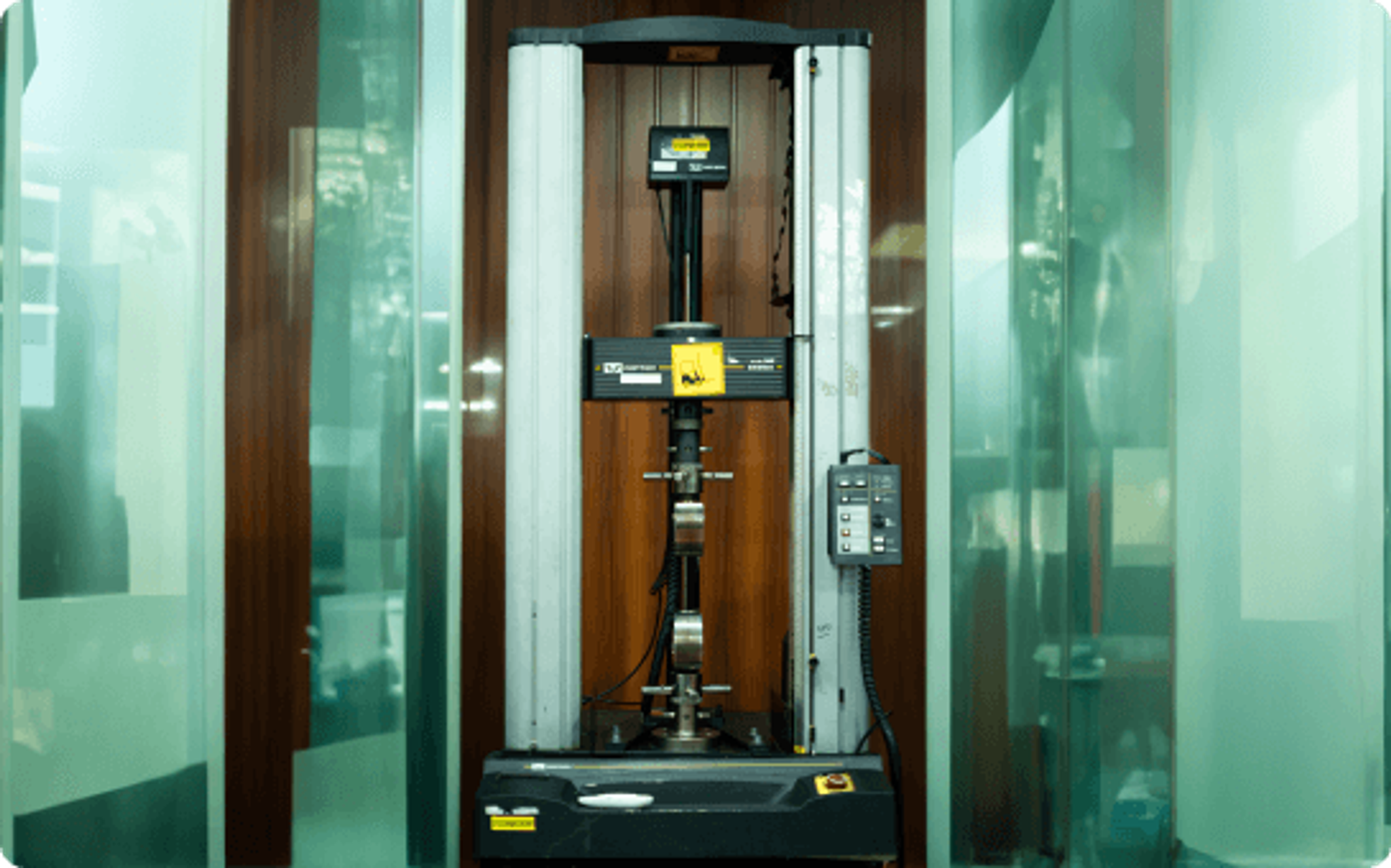 Universelle Prüfmaschine 1 image